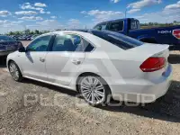 2015 Volkswagen Passat photo