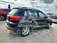 2015 Volkswagen Tiguan photo