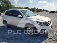 2015 Volkswagen Tiguan photo