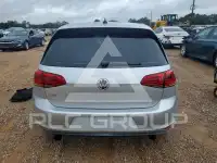 2015 Volkswagen GTI photo