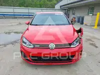 2015 Volkswagen GTI фото