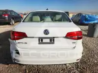2015 Volkswagen Jetta photo
