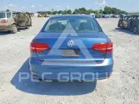 2015 Volkswagen Jetta photo