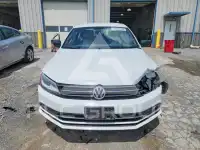 2015 Volkswagen Jetta photo