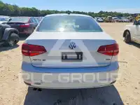 2015 Volkswagen Jetta photo