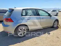 2015 Volkswagen GOLF photo