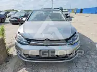 2015 Volkswagen GOLF photo