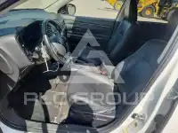 2016 Mitsubishi OUTLANDER фото