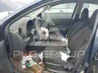 2016 Nissan VERSA фото