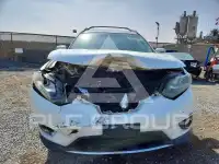 2016 Nissan ROGUE photo