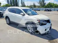 2016 Nissan ROGUE photo