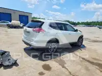 2016 Nissan ROGUE photo
