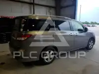 2016 Nissan  photo
