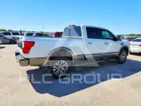 2016 Nissan TITAN фото