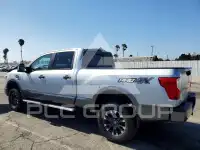 2016 Nissan TITAN photo