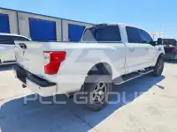 2016 Nissan TITAN фото