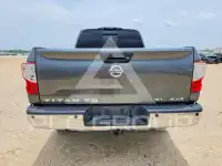 2016 Nissan TITAN фото