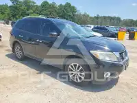 2016 Nissan PATHFINDER photo