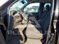 2016 Nissan FRONTIER photo