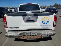 2016 Nissan FRONTIER photo