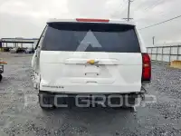 2016 Chevrolet Suburan photo