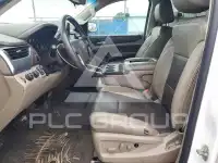 2016 Chevrolet Suburan photo