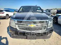 2016 Chevrolet Suburan photo