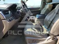 2016 Chevrolet Suburan photo