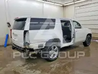 2016 Chevrolet Suburan photo