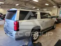 2016 Chevrolet Suburan photo