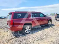 2016 Chevrolet Suburan photo