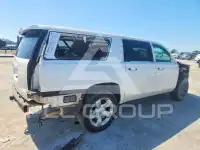 2016 Chevrolet Suburan photo