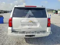 2016 Chevrolet Suburan photo