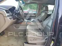 2016 Chevrolet Suburan photo