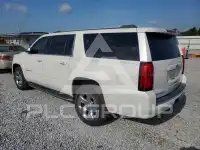 2016 Chevrolet Suburan photo