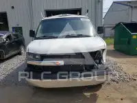 2016 Chevrolet Express фото