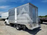 2016 Chevrolet Express photo