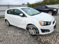 2016 Chevrolet Sonic фото