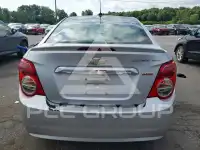 2016 Chevrolet Sonic фото