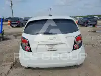 2016 Chevrolet Sonic фото