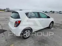 2016 Chevrolet Sonic photo
