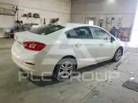 2016 Chevrolet Cruze photo
