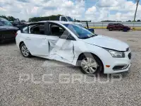 2016 Chevrolet Cruze photo