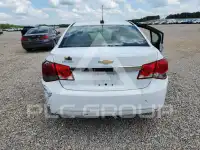 2016 Chevrolet Cruze photo