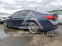 2016 BMW 750 фото
