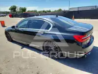 2016 BMW 750 фото