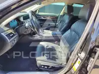 2016 BMW 750 фото