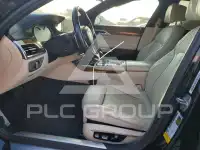 2016 BMW 750 фото