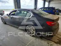 2016 BMW 750 фото