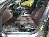 2016 BMW 750 фото
